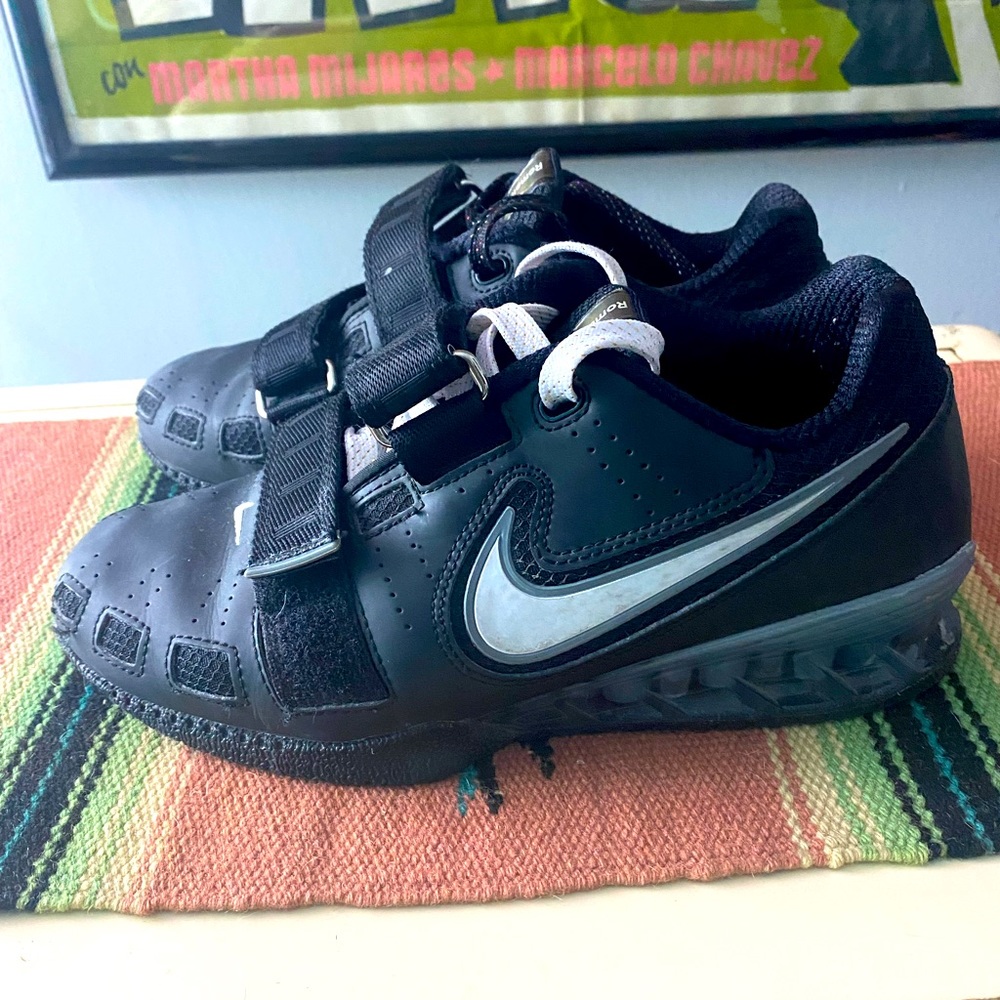 NIKE Weightlifting Romaleo  2’s {men’s size 6}